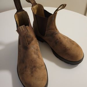 Blundstone boots. Classic #585. Brown